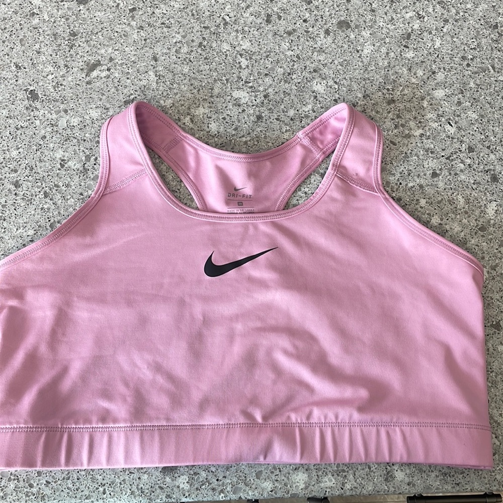 Nike 2x Women’s sports bra